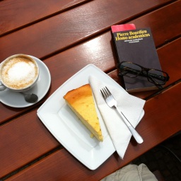 Lesen im Café foto: nw2013